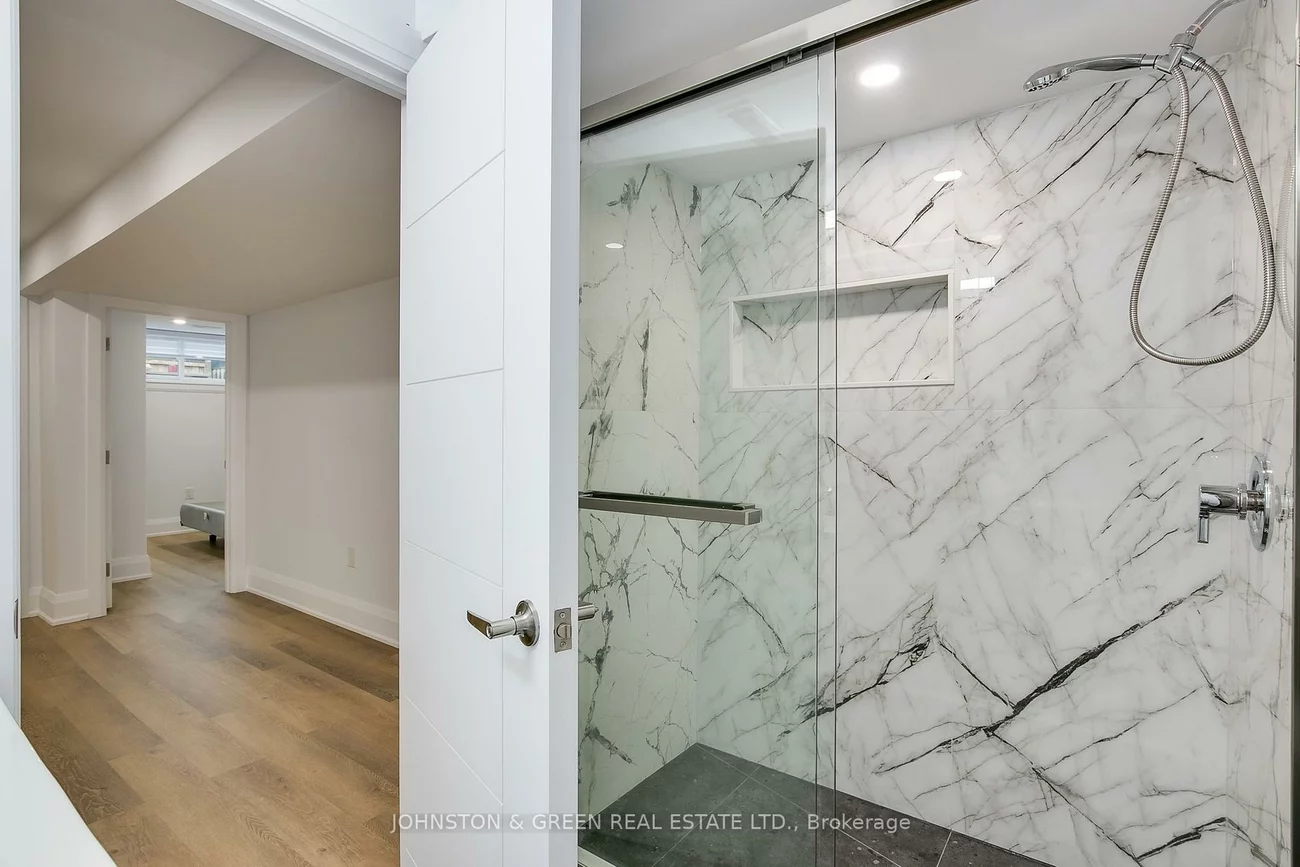 113, Westway, Willowridge-Martingrove-Richview, Toronto