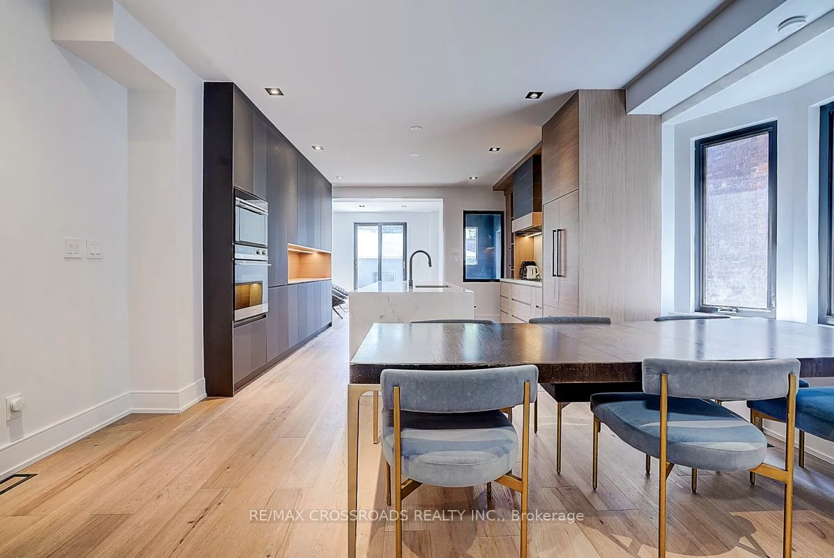 133, Yarmouth, Dovercourt-Wallace Emerson-Junction, Toronto