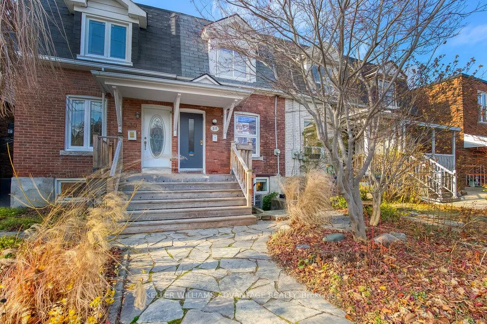 32, Bartlett, Dovercourt-Wallace Emerson-Junction, Toronto