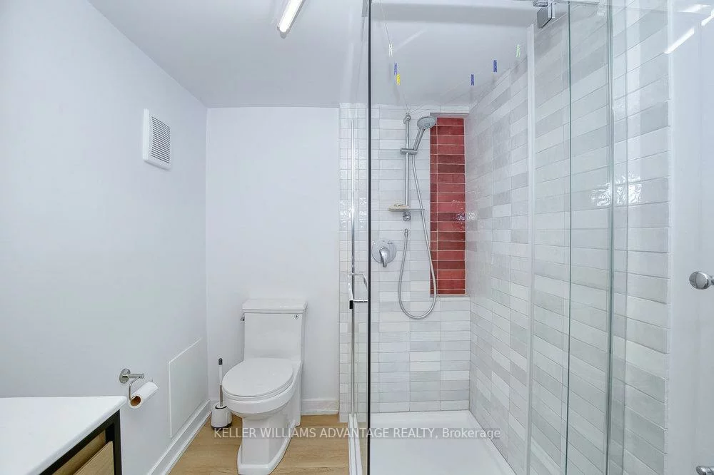 32, Bartlett, Dovercourt-Wallace Emerson-Junction, Toronto