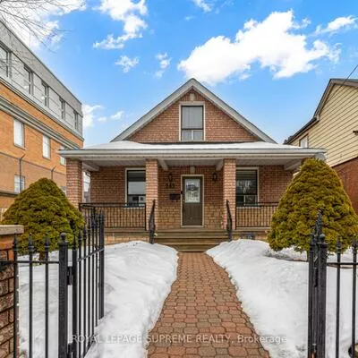 242, Aileen, Keelesdale-Eglinton West, Toronto