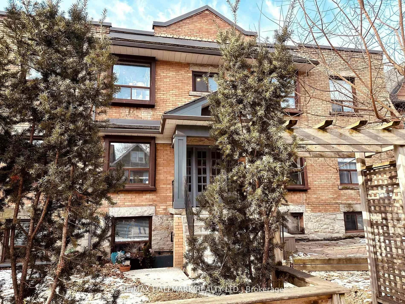 20, Triller, South Parkdale, Toronto