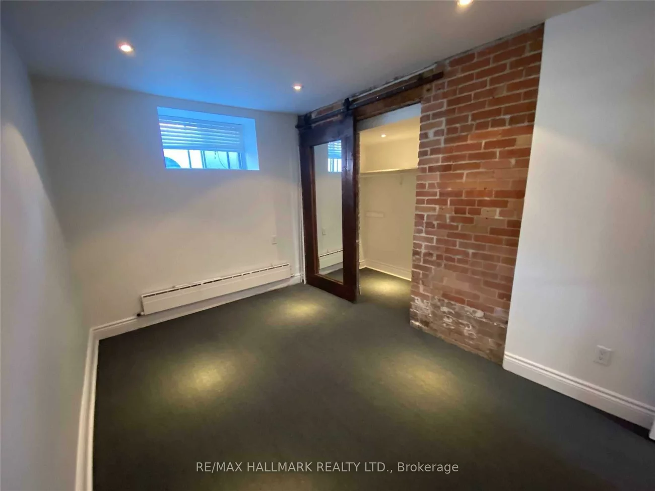 20, Triller, South Parkdale, Toronto