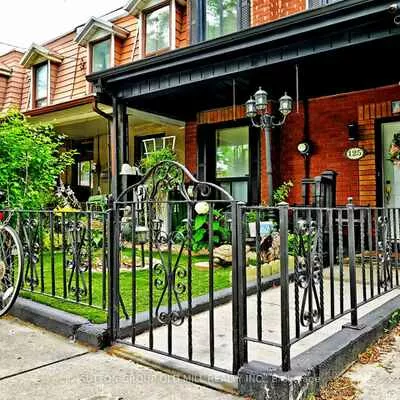 125, Lansdowne, Roncesvalles, Toronto