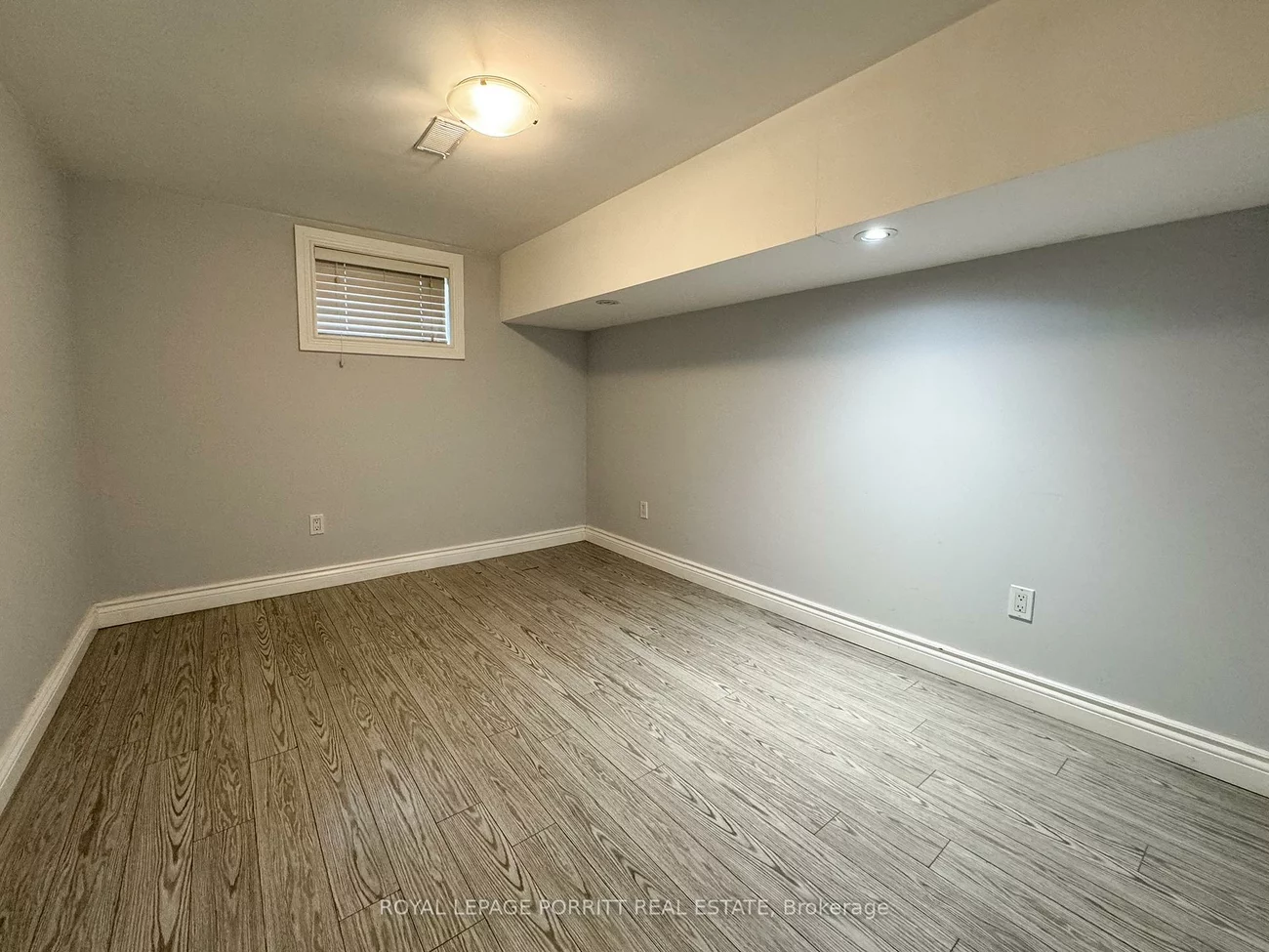 10, Roseland, Alderwood, Toronto