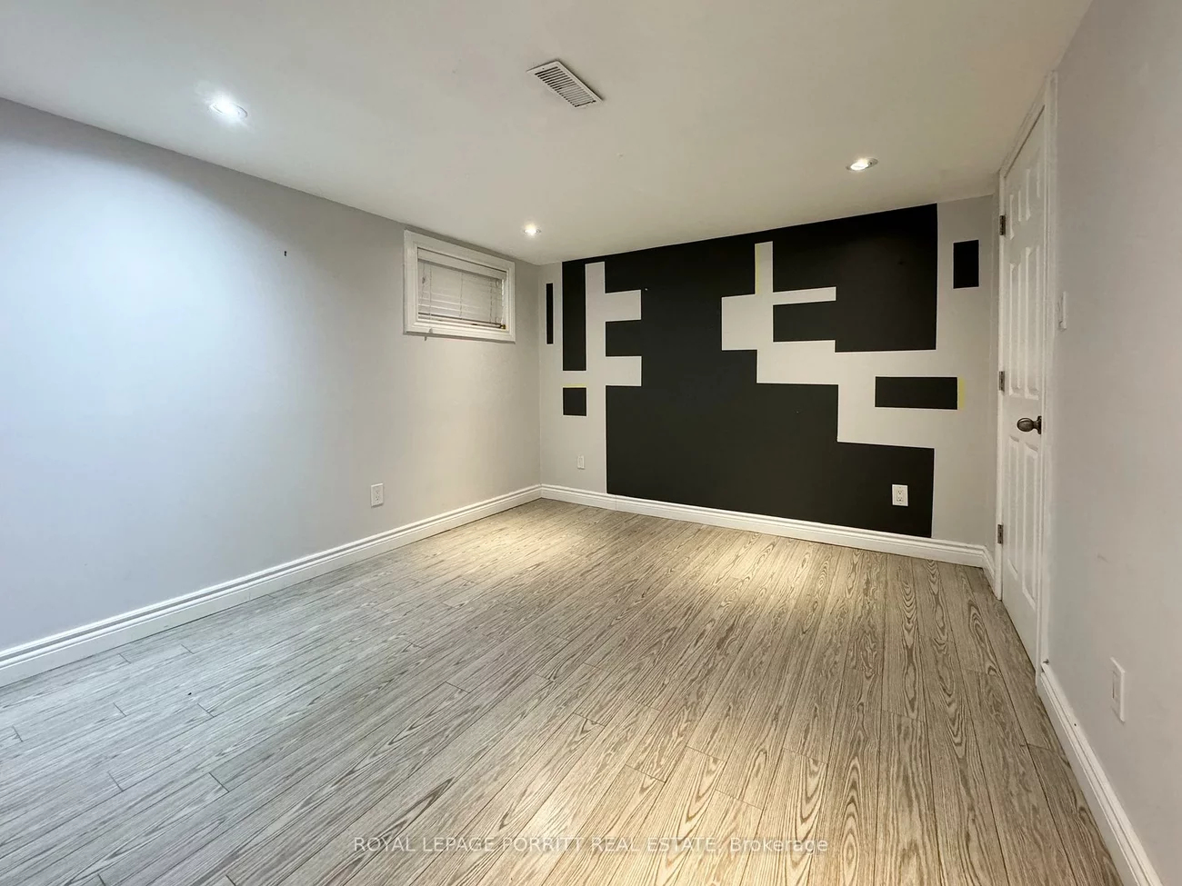 10, Roseland, Alderwood, Toronto