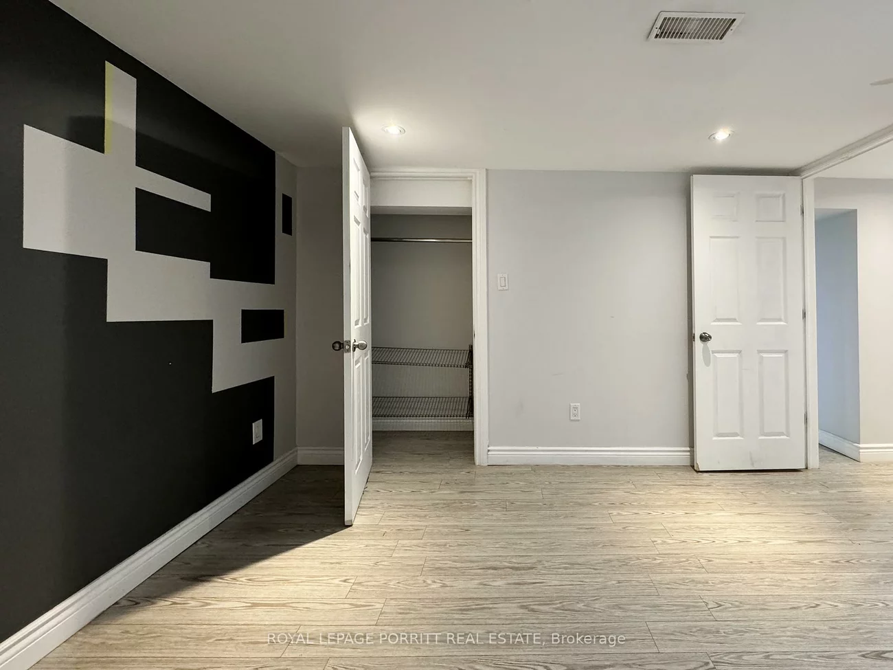 10, Roseland, Alderwood, Toronto