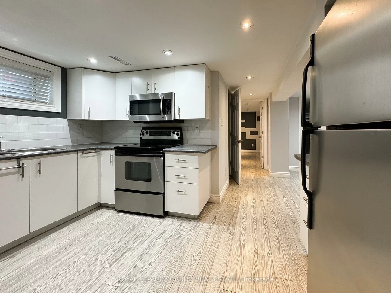 10, Roseland, Alderwood, Toronto