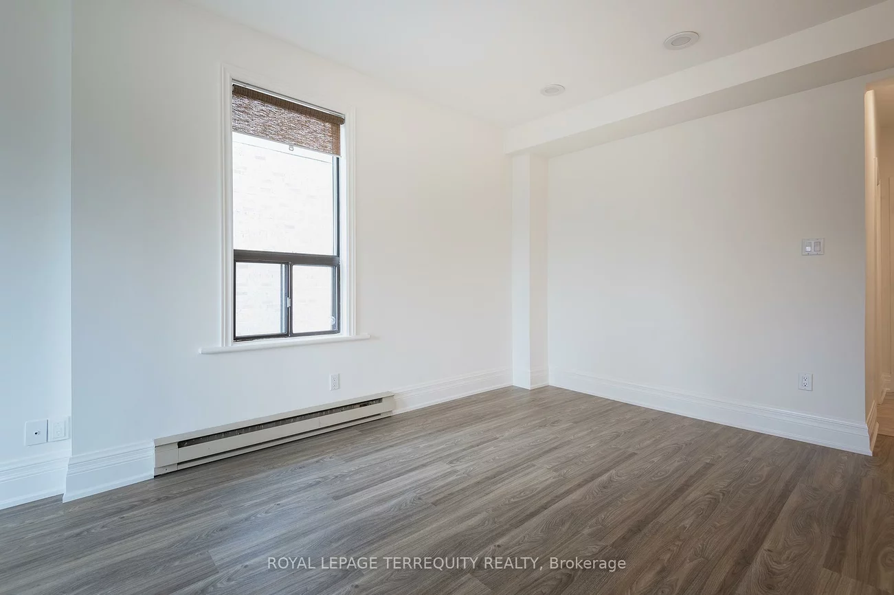 354, Clendenan, High Park North, Toronto