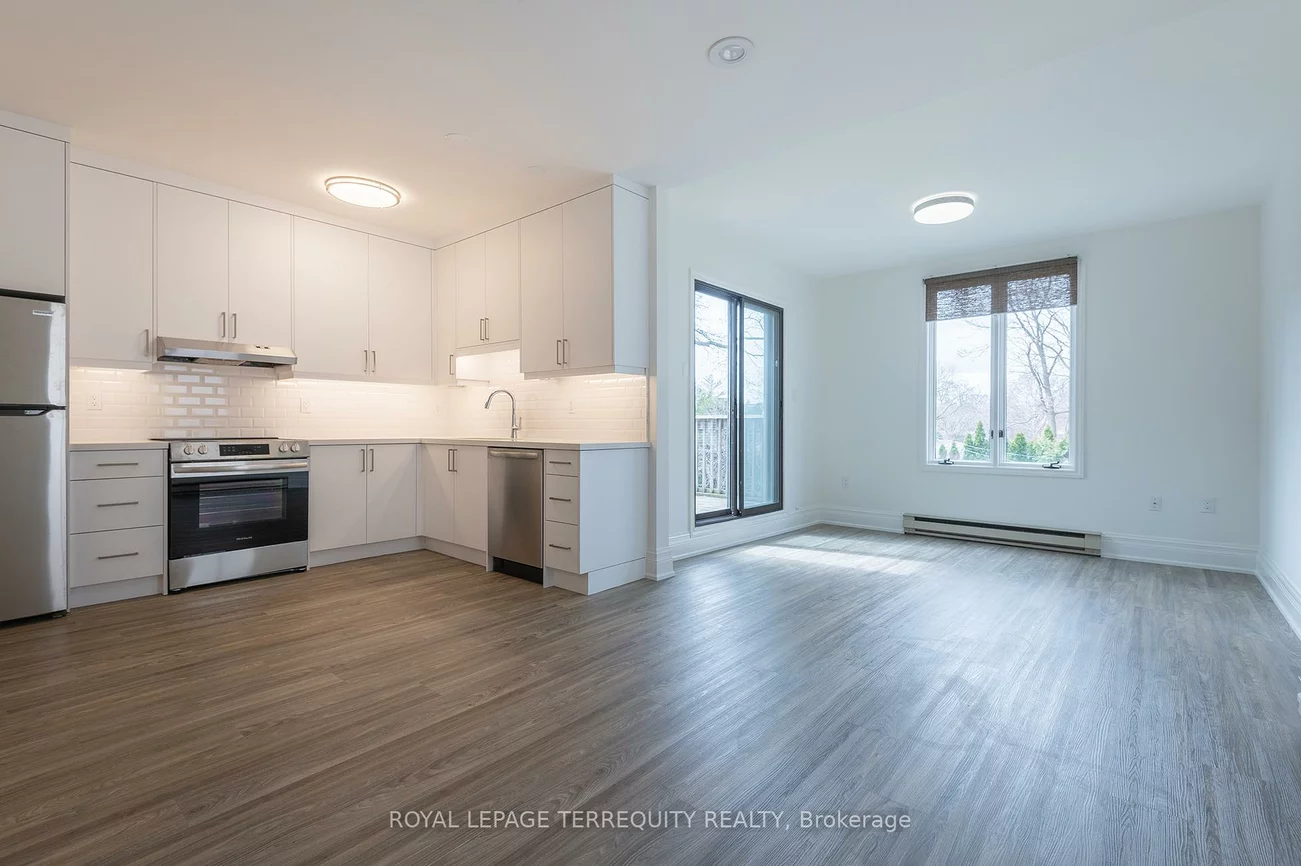 354, Clendenan, High Park North, Toronto