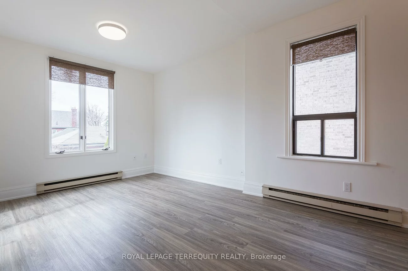 354, Clendenan, High Park North, Toronto