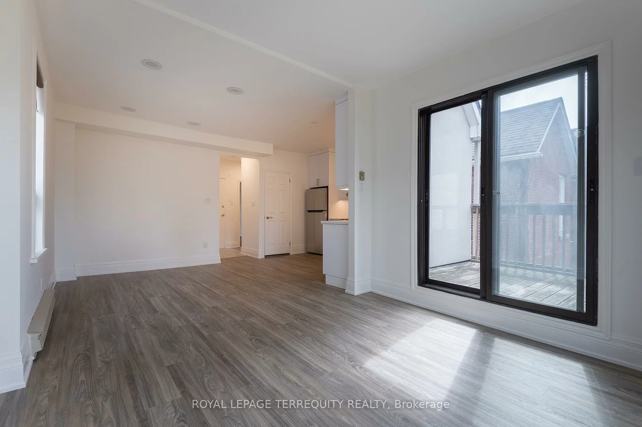 354, Clendenan, High Park North, Toronto