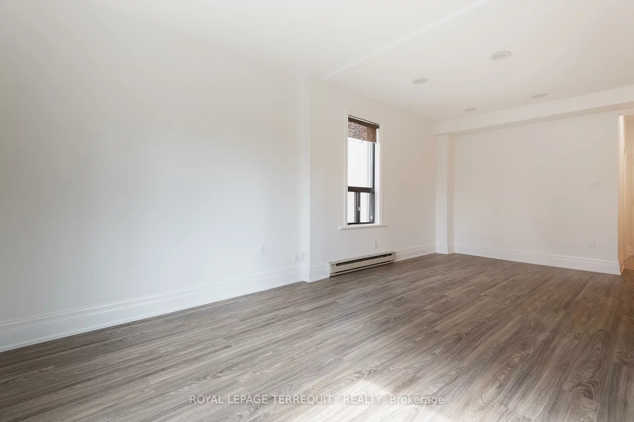 354, Clendenan, High Park North, Toronto