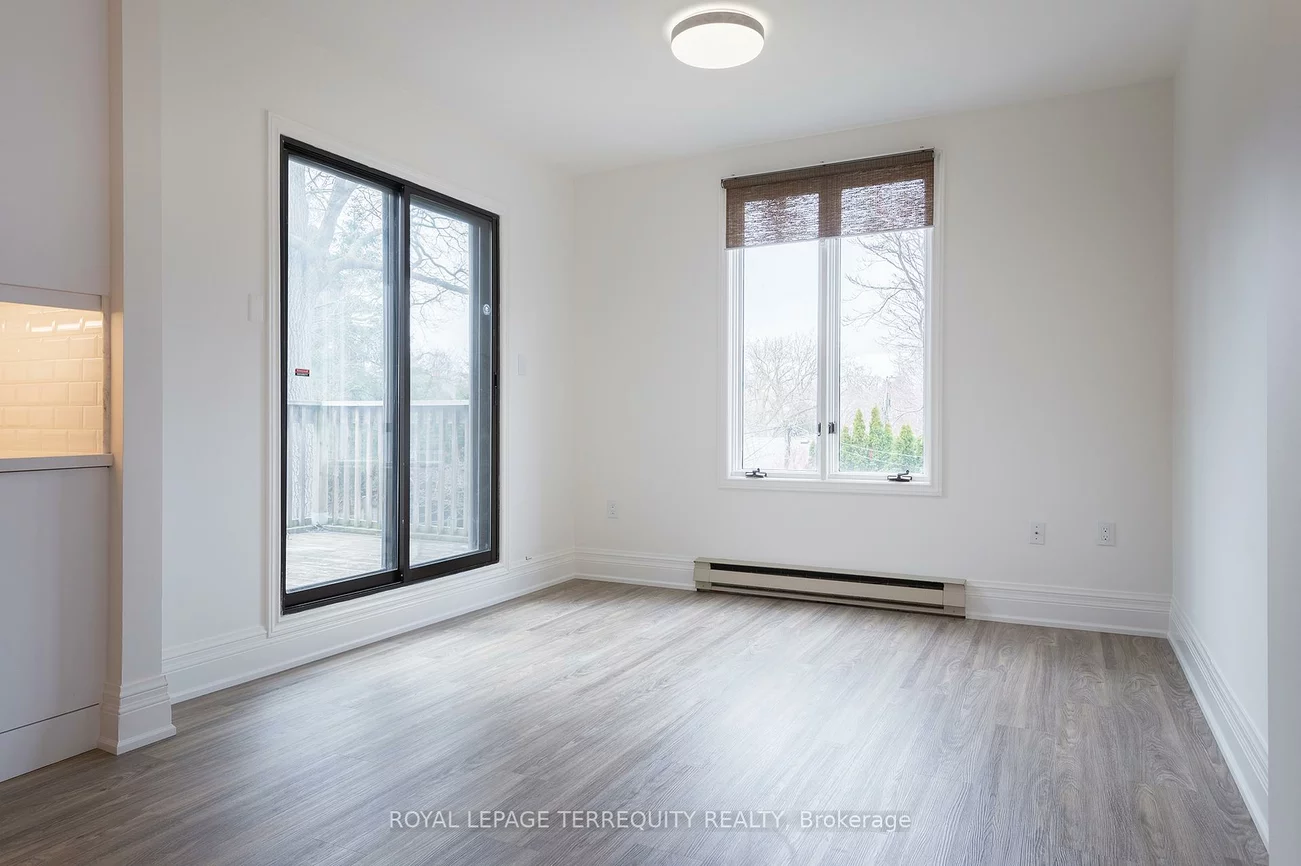 354, Clendenan, High Park North, Toronto