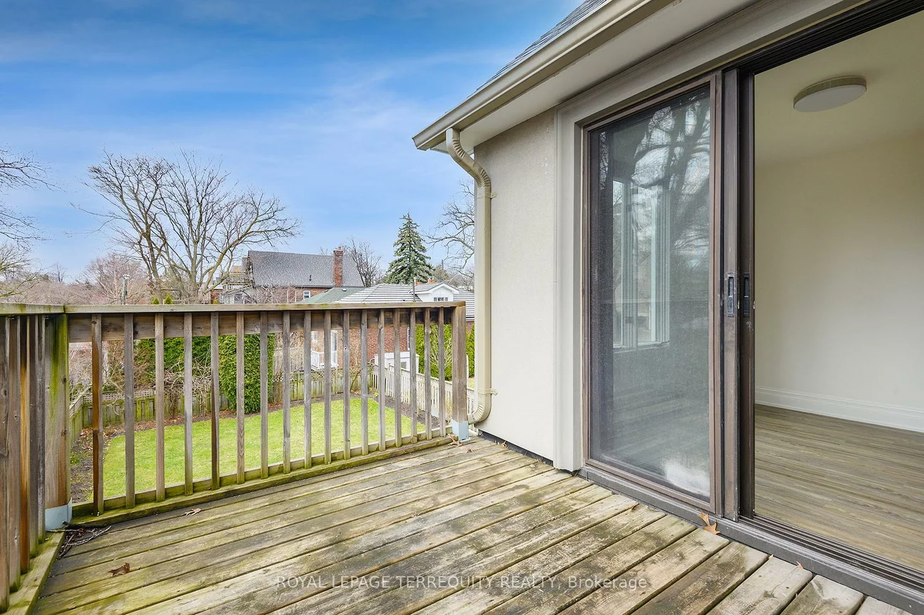 354, Clendenan, High Park North, Toronto