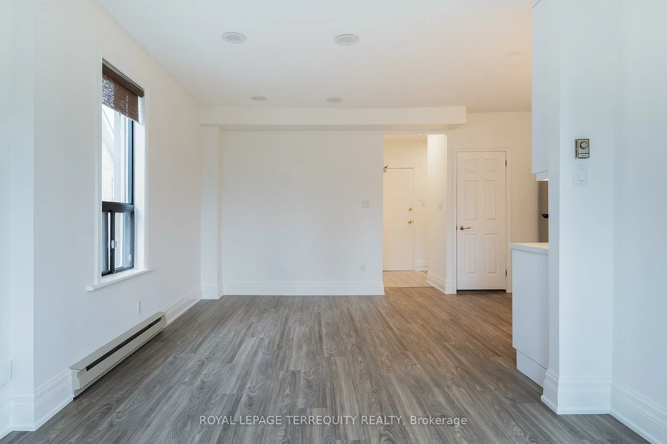 354, Clendenan, High Park North, Toronto
