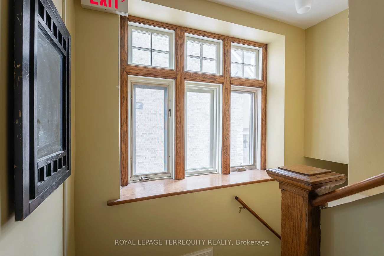 354, Clendenan, High Park North, Toronto