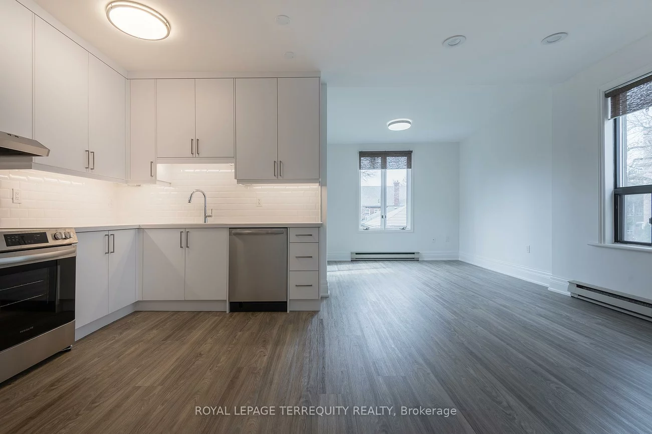 354, Clendenan, High Park North, Toronto
