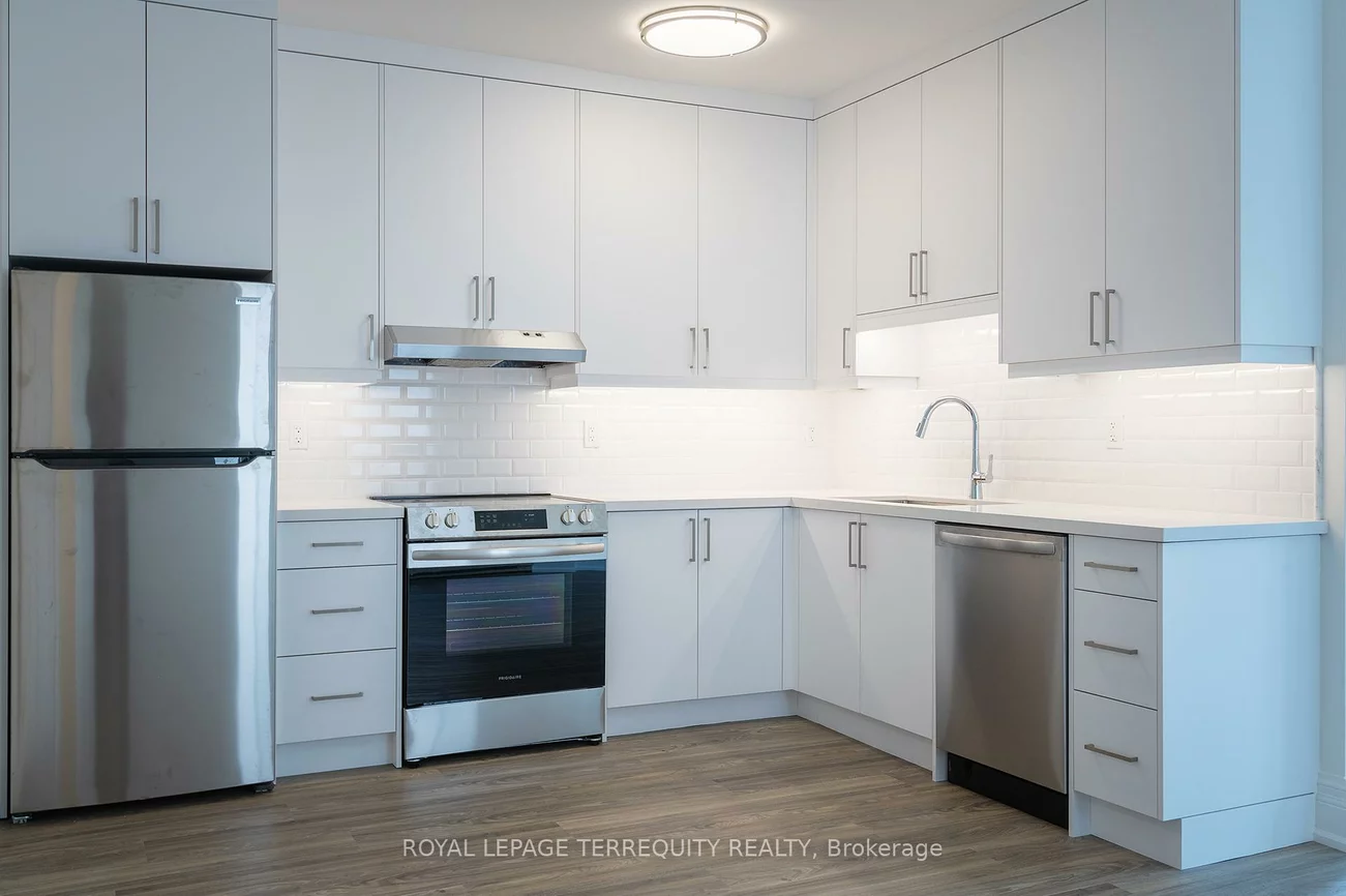 354, Clendenan, High Park North, Toronto