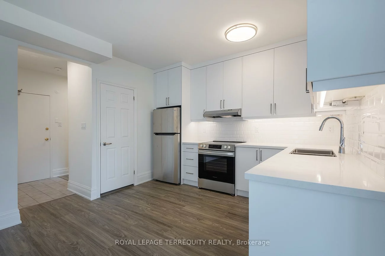 354, Clendenan, High Park North, Toronto