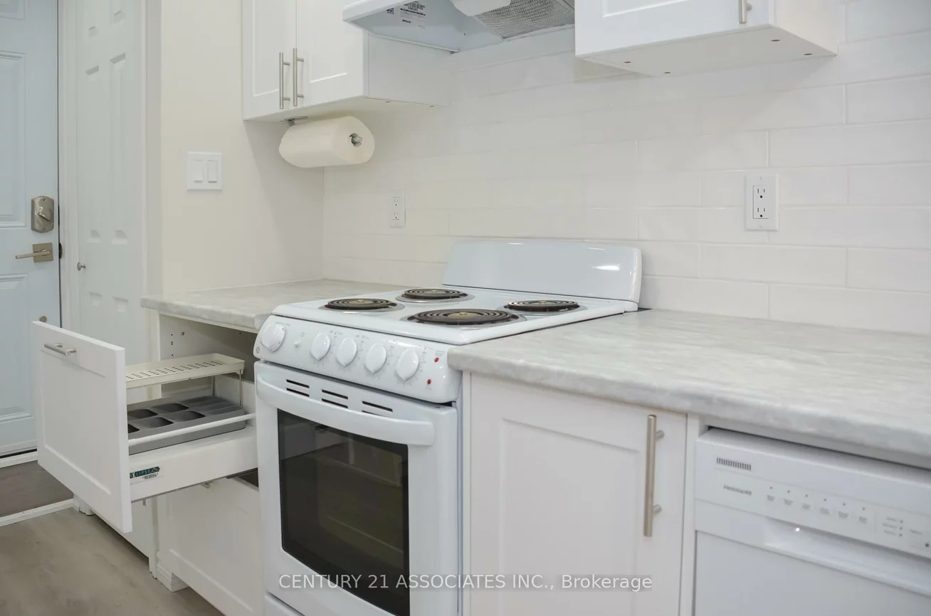 75, Coney, Stonegate-Queensway, Toronto