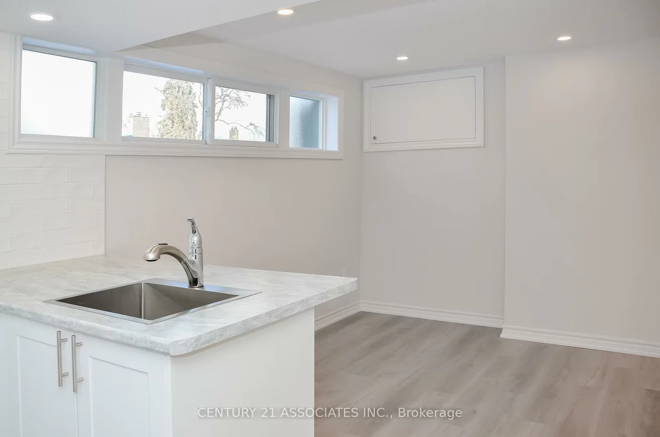 75, Coney, Stonegate-Queensway, Toronto