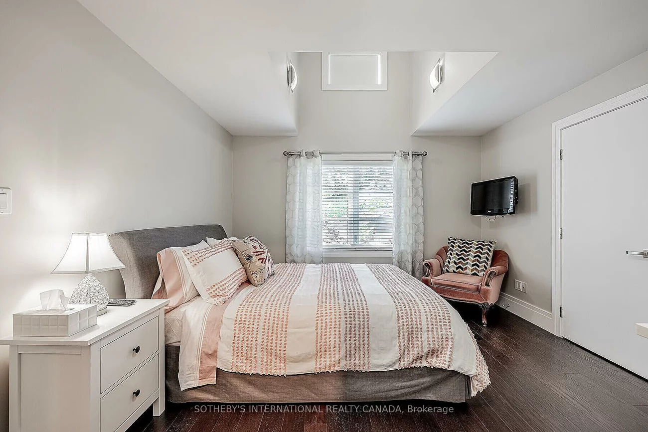 44, Meadowcrest, Stonegate-Queensway, Toronto