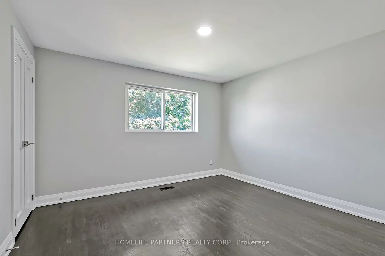 79, Strathavon, Mount Olive-Silverstone-Jamestown, Toronto