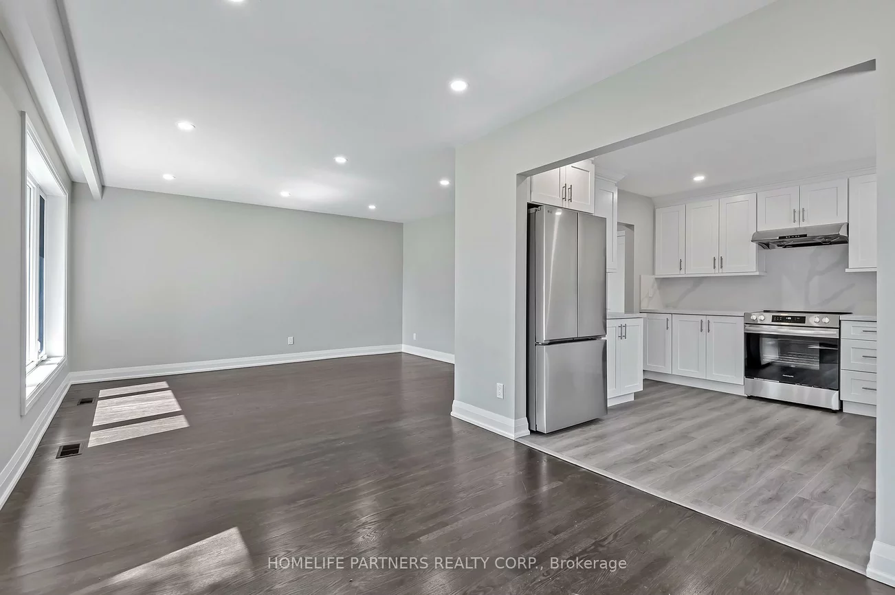79, Strathavon, Mount Olive-Silverstone-Jamestown, Toronto