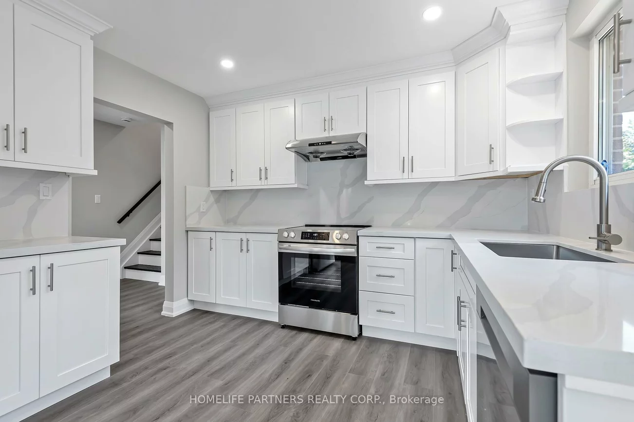 79, Strathavon, Mount Olive-Silverstone-Jamestown, Toronto