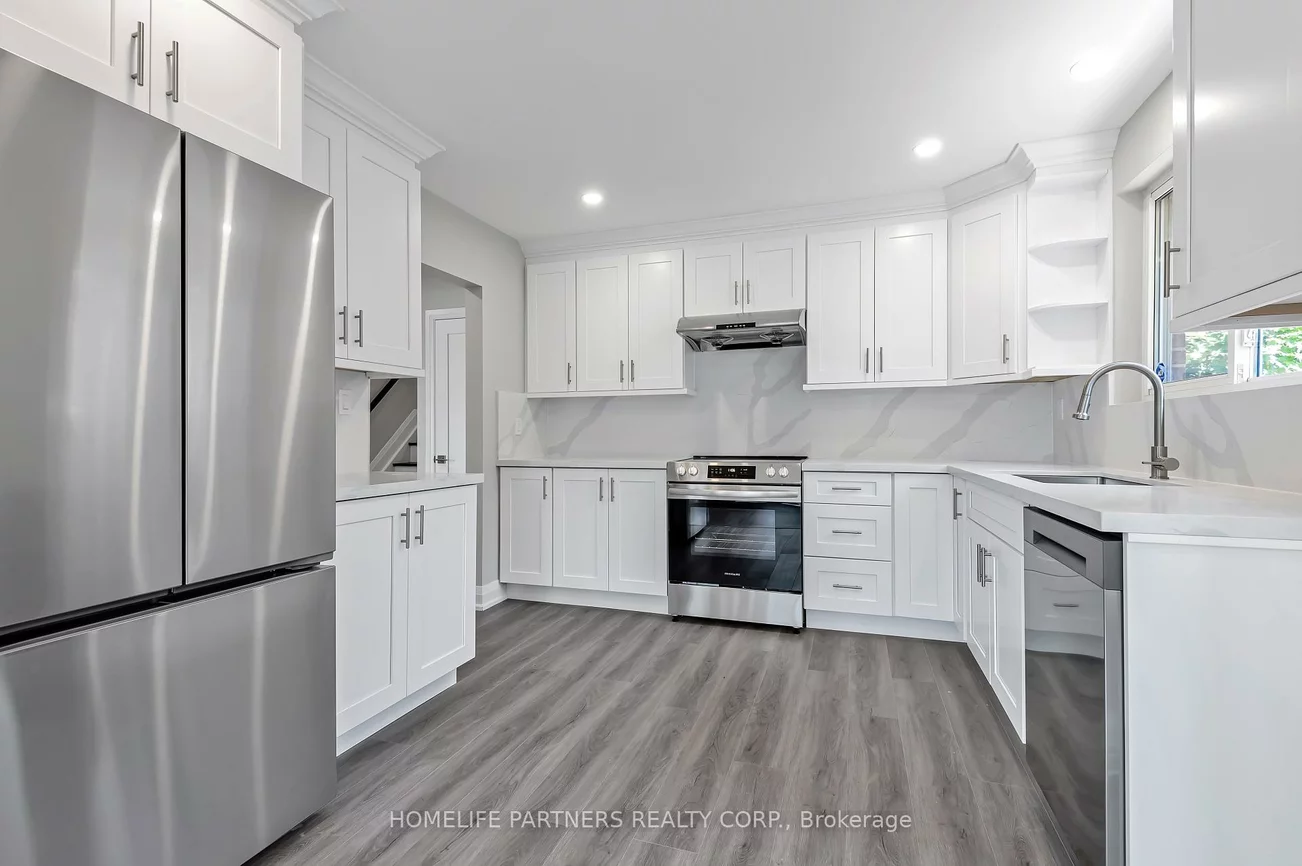 79, Strathavon, Mount Olive-Silverstone-Jamestown, Toronto