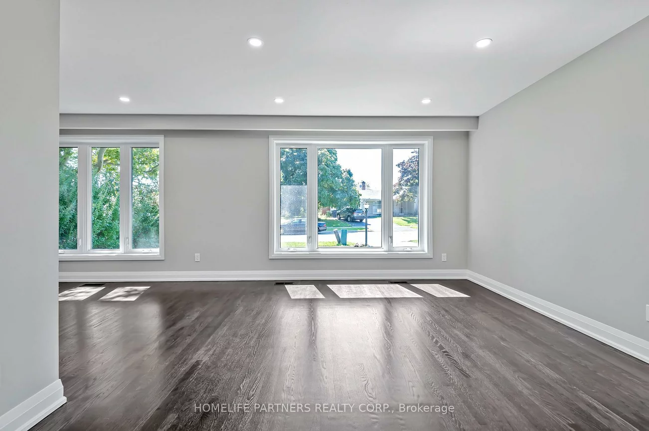 79, Strathavon, Mount Olive-Silverstone-Jamestown, Toronto