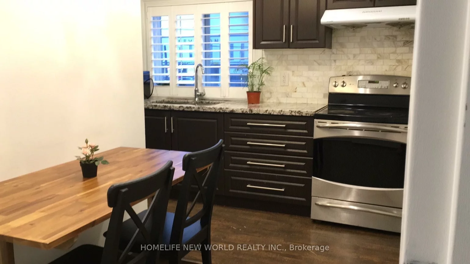 2466, St Clair, Rockcliffe-Smythe, Toronto