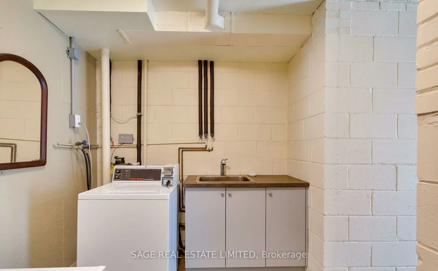 85, HARSHAW, Lambton Baby Point, Toronto