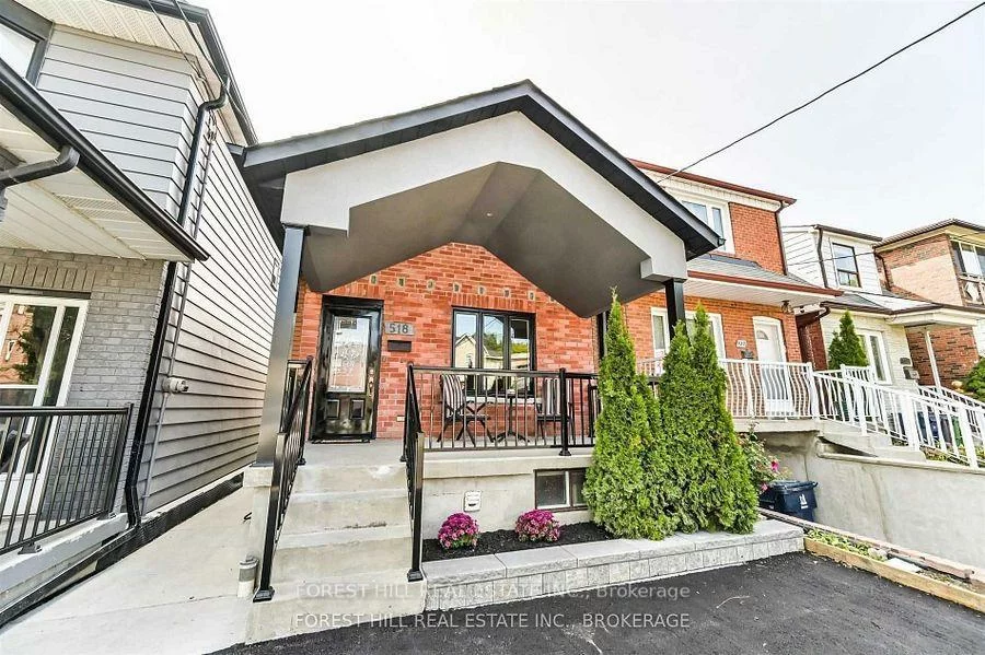 518, Silverthorn, Keelesdale-Eglinton West, Toronto