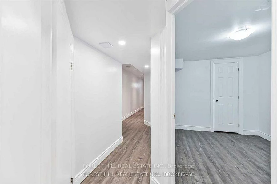 518, Silverthorn, Keelesdale-Eglinton West, Toronto