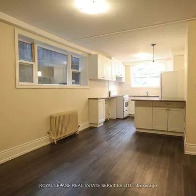 61, Third, New Toronto, Toronto