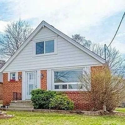 19, Westchester, Brookhaven-Amesbury, Toronto