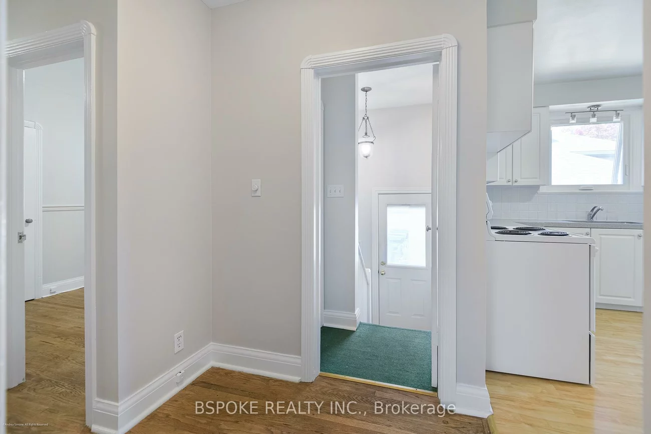 70, Jopling, Islington-City Centre West, Toronto