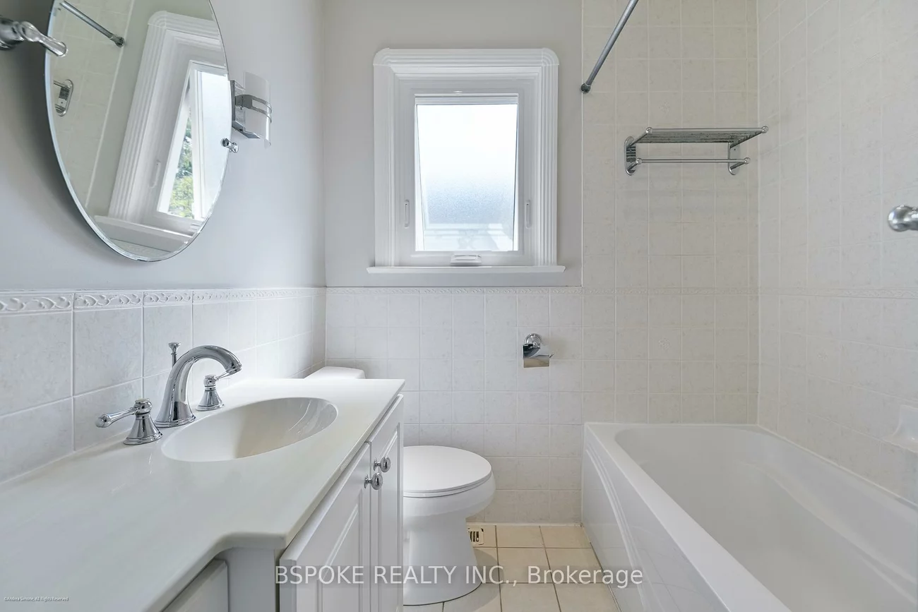70, Jopling, Islington-City Centre West, Toronto