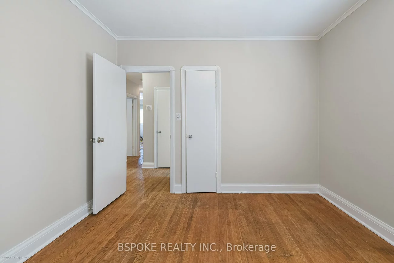70, Jopling, Islington-City Centre West, Toronto