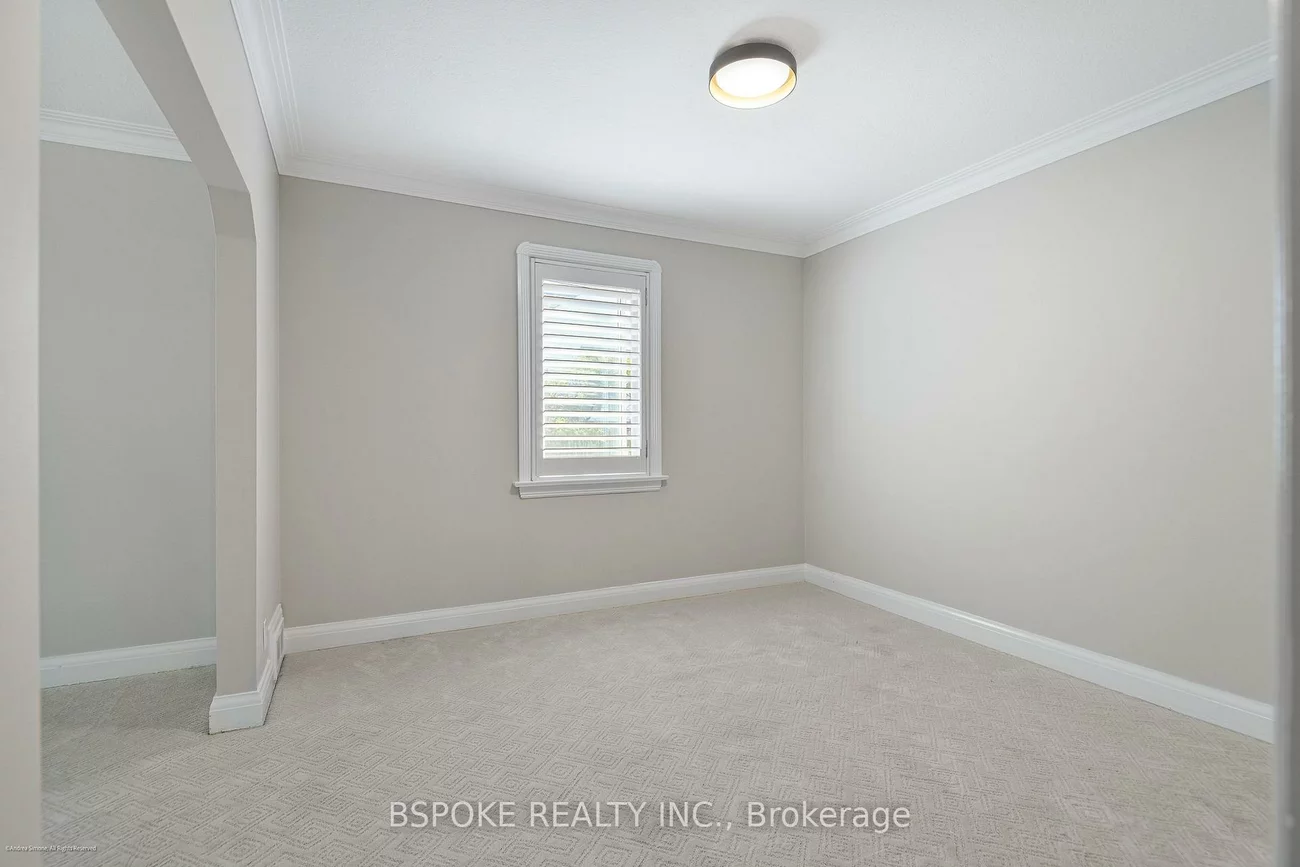 70, Jopling, Islington-City Centre West, Toronto