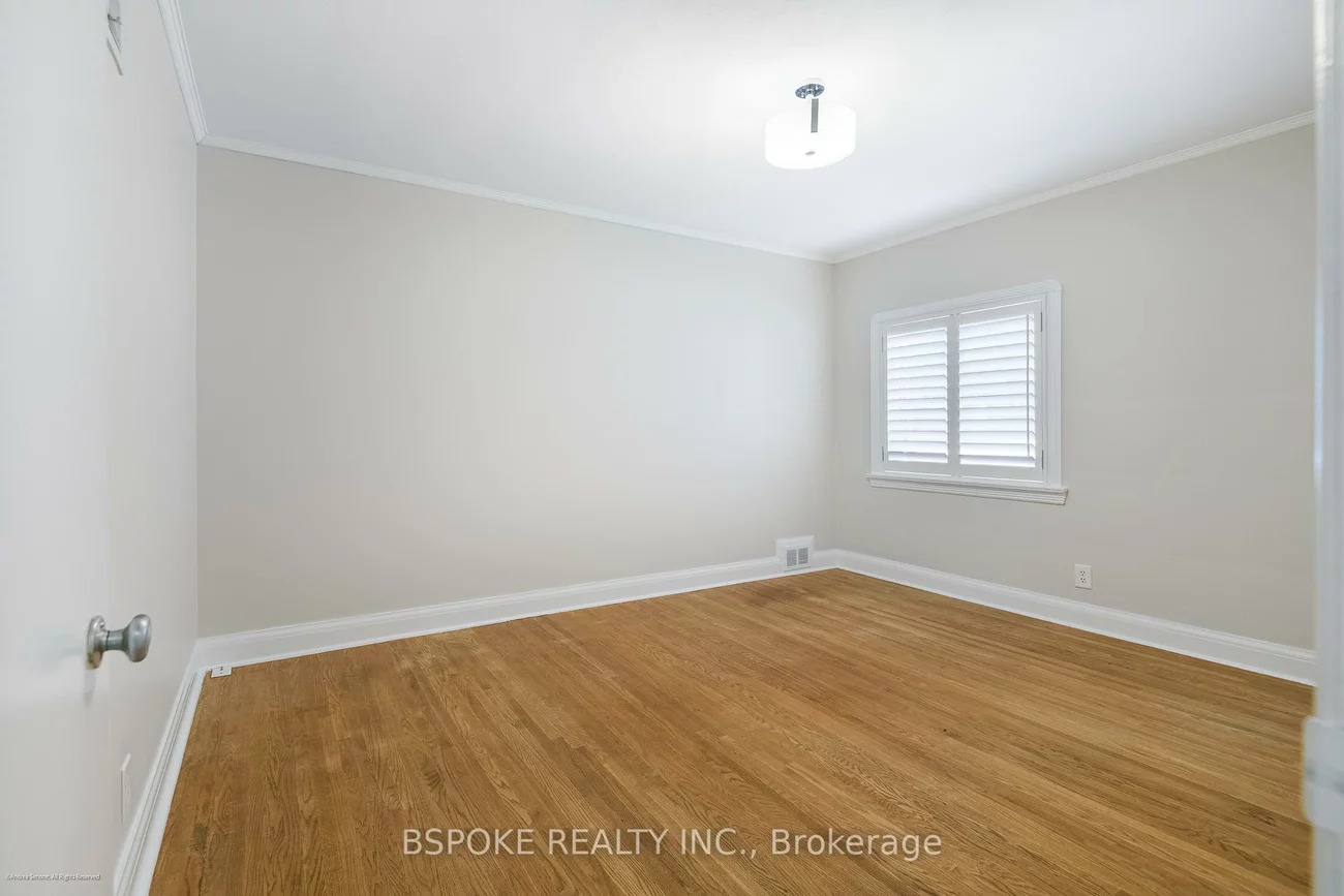 70, Jopling, Islington-City Centre West, Toronto