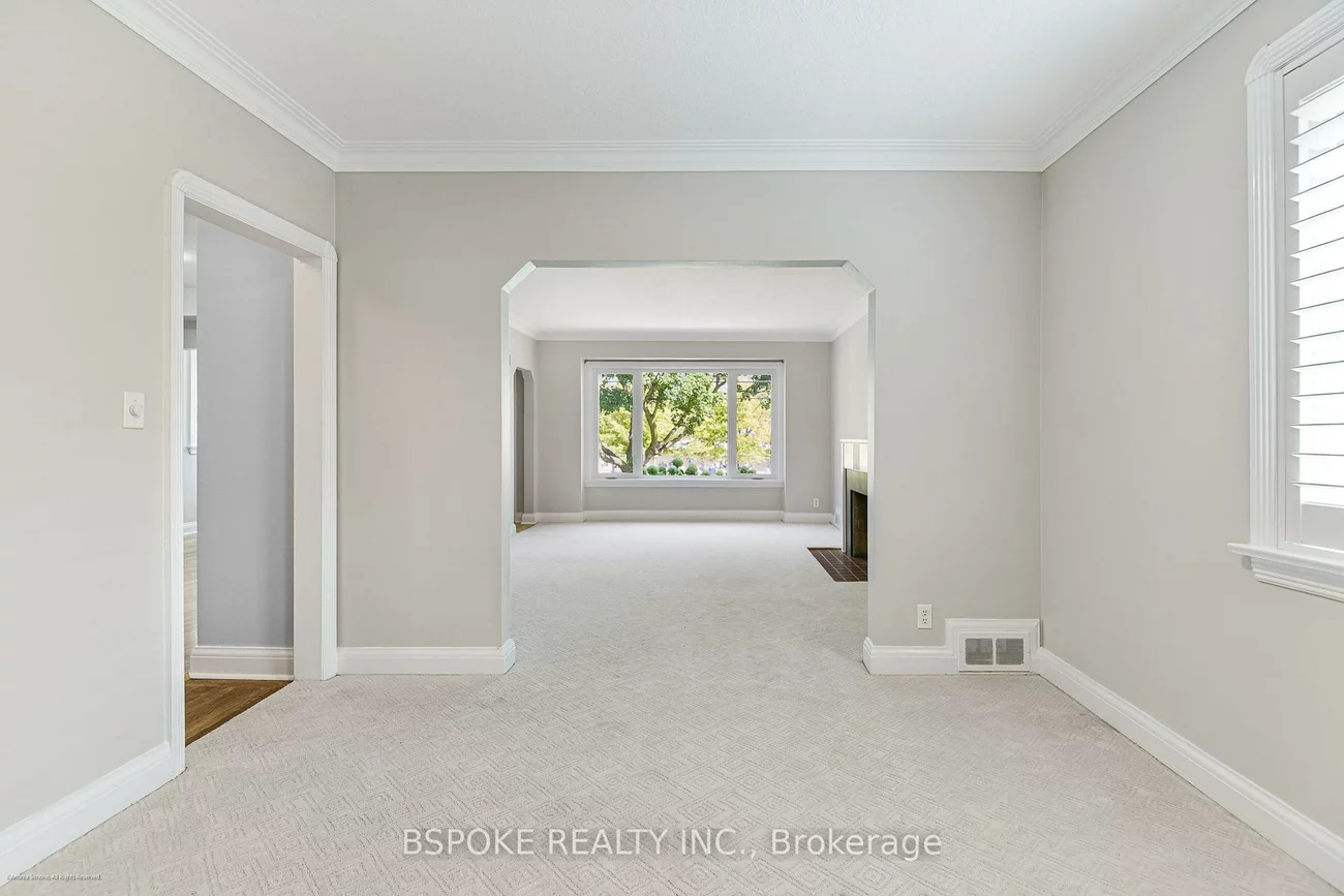 70, Jopling, Islington-City Centre West, Toronto
