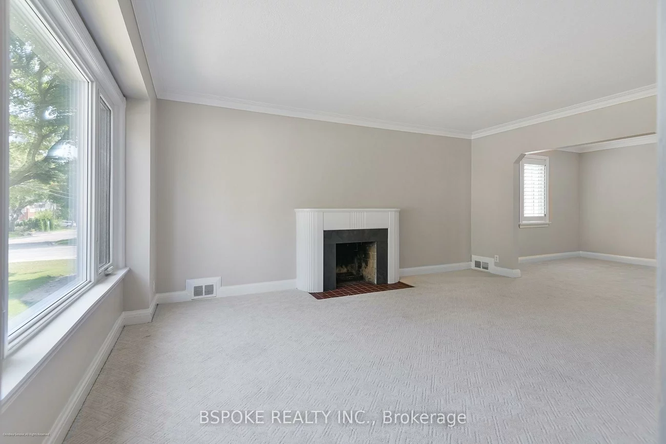 70, Jopling, Islington-City Centre West, Toronto