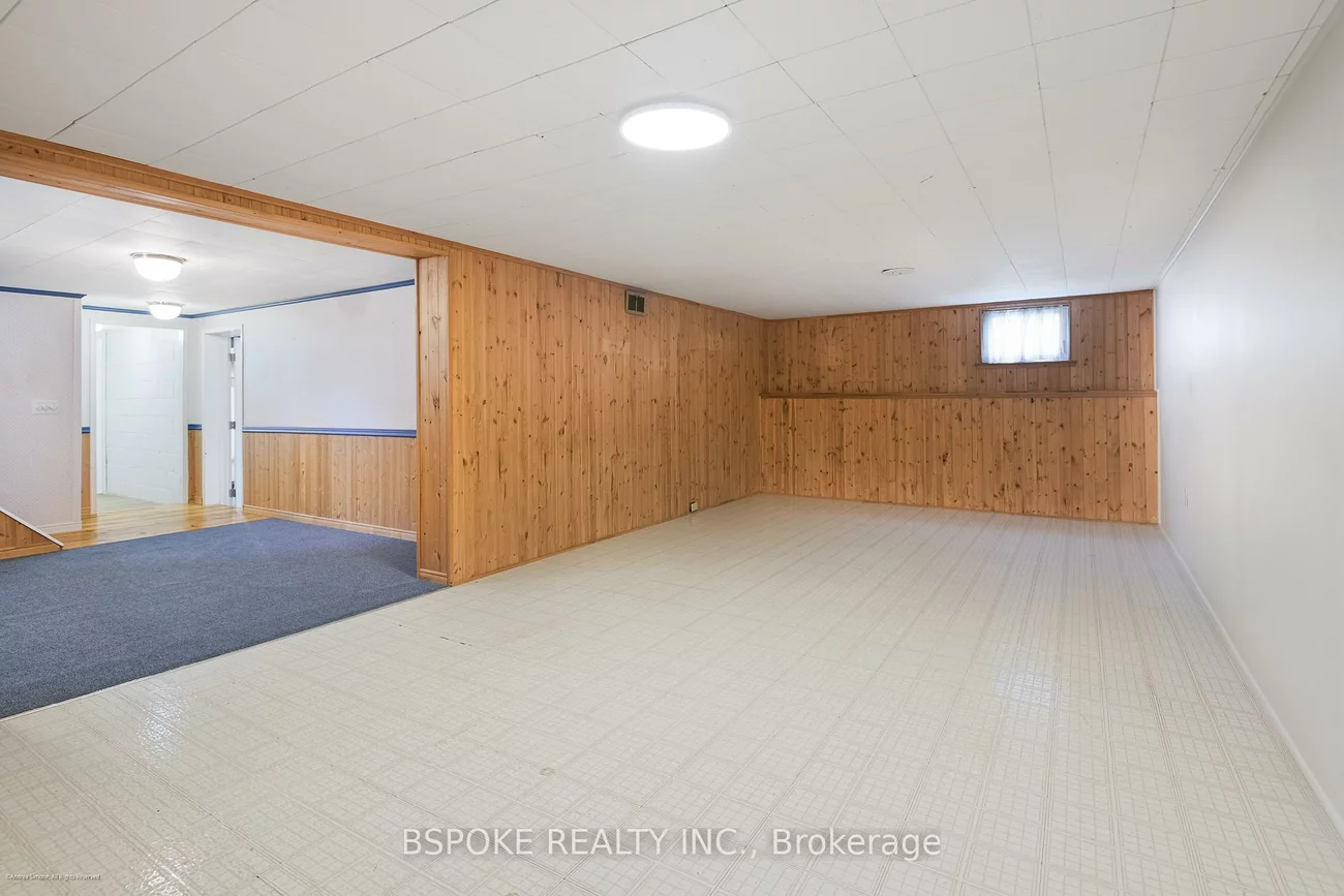 70, Jopling, Islington-City Centre West, Toronto