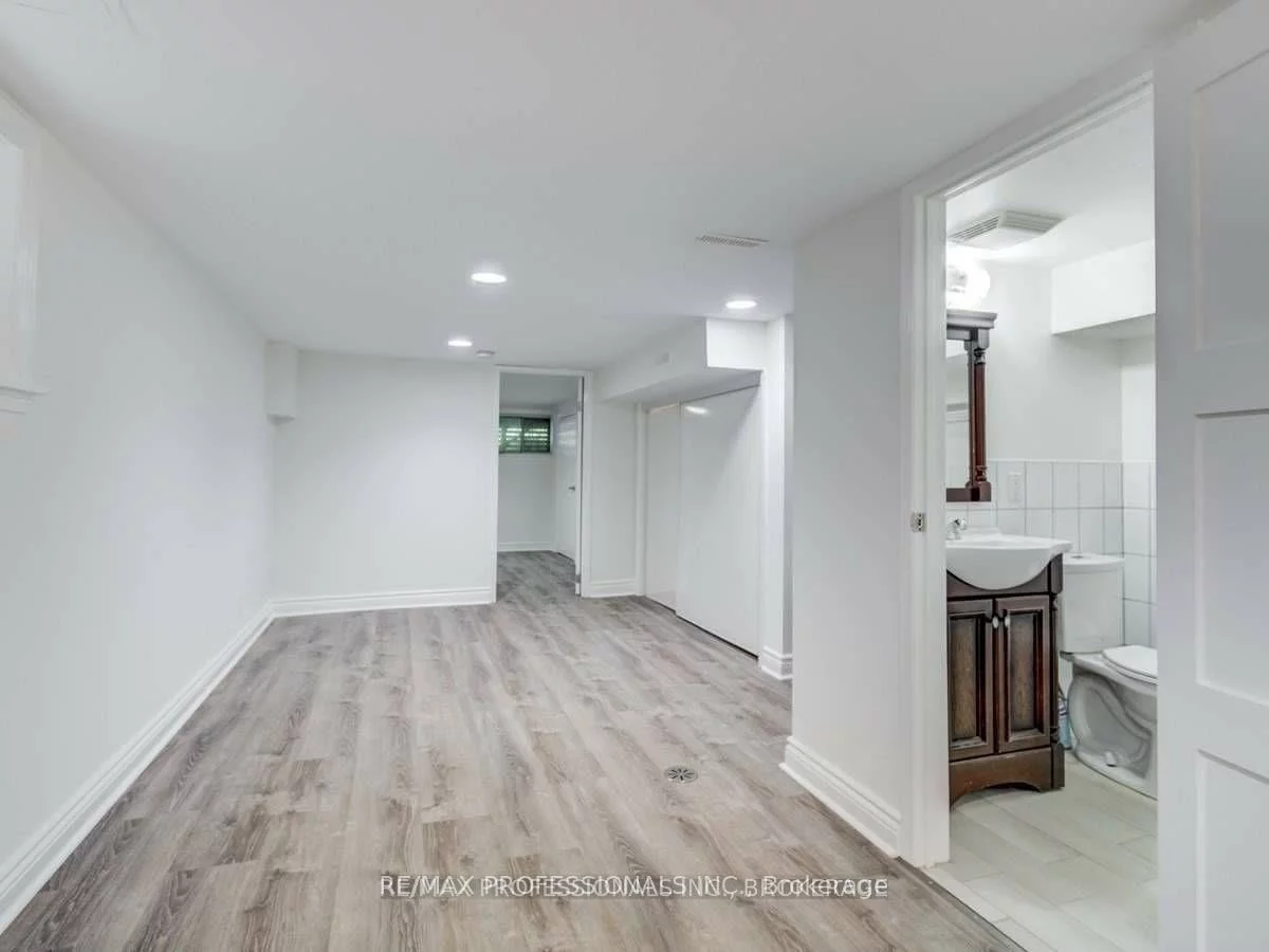41, Sellers, Corso Italia-Davenport, Toronto