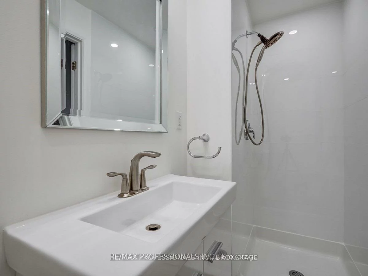 41, Sellers, Corso Italia-Davenport, Toronto