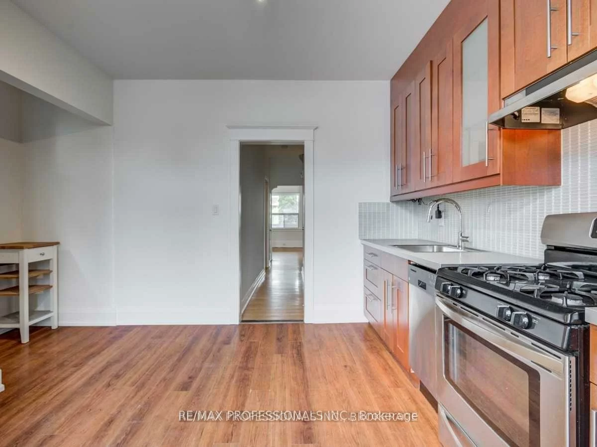41, Sellers, Corso Italia-Davenport, Toronto