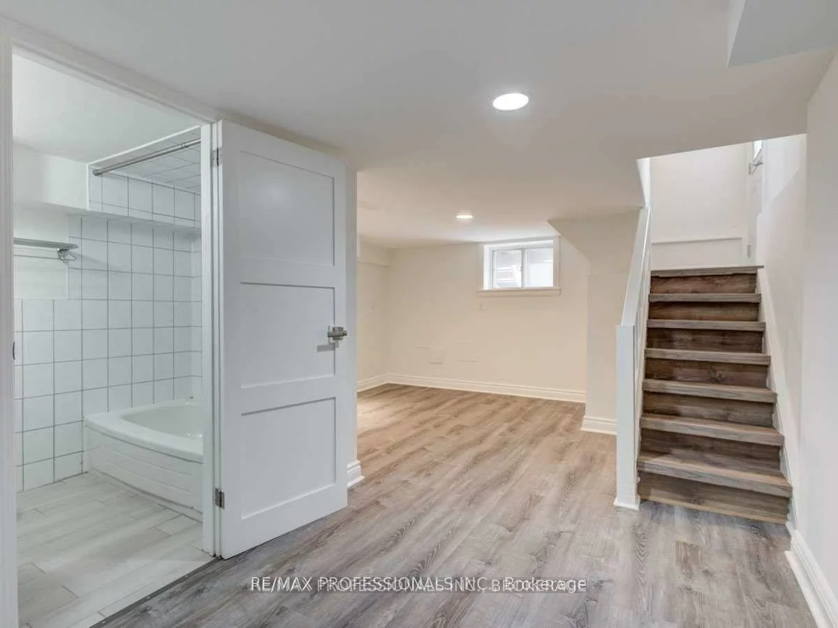 41, Sellers, Corso Italia-Davenport, Toronto